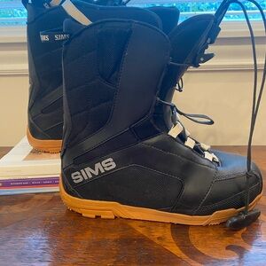 SIMS Black Snowboard Boots with Tan Soles Men’s SZ 9 NWOT